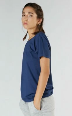 Active T-Shirt Aus Bio-Baumwolle & Modal - Navy -Grundstoff Verkaufsladen 1100 03 Damen T Shirt sportlich locker geschnitten nachhaltige Biobaumwolle Tencel fair trade umweltschonend 1280x1280