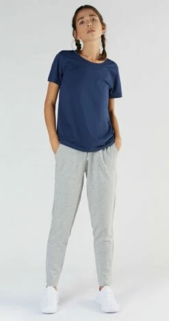Active T-Shirt Aus Bio-Baumwolle & Modal - Navy -Grundstoff Verkaufsladen 1100 03 nachhaltiges Sportshirt dunkelbnlau Biobaumwolle Tencel Lyocell absorbiert Feuchtigkeit lockerer Schnitt 1280x1280