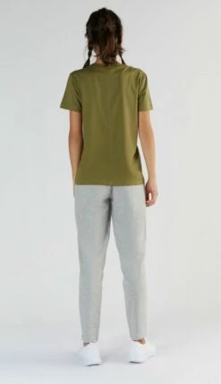 Active T-Shirt Aus Bio-Baumwolle & Modal - Olive -Grundstoff Verkaufsladen 1100 13 Sportshirt oekologisch vegan Bio Baumwolle Tencel lockerer Schnitt sportlich fair trade 1280x1280