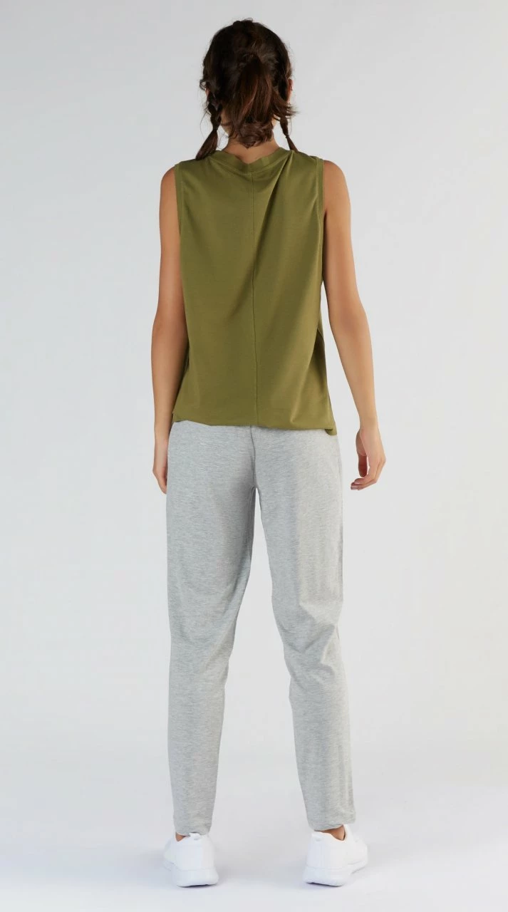 Active Tanktop Aus Bio-Baumwolle & Modal - Olive 7 Active Tanktop Aus Bio-Baumwolle & Modal - Olive – Bild 5
