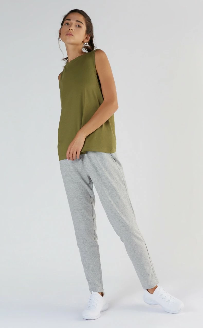 Active Tanktop Aus Bio-Baumwolle & Modal - Olive 6 Active Tanktop Aus Bio-Baumwolle & Modal - Olive – Bild 4