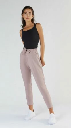 Active Spaghetti Top Aus Micromodal - Black -Grundstoff Verkaufsladen 1212 01 Sporttop eng anliegend Spaghettitraeger nachhaltige Modalfaser umweltschonend vegan 1280x1280