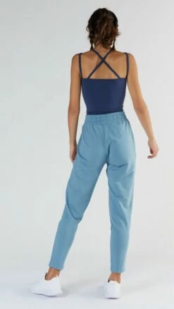 Active Spaghetti Top Aus Micromodal - Navy -Grundstoff Verkaufsladen 1212 03 veganes Sportoberteil Modalfaser ecofriendly Rueckansicht 4 Spaghettitraeger fair nachhaltig 1280x1280