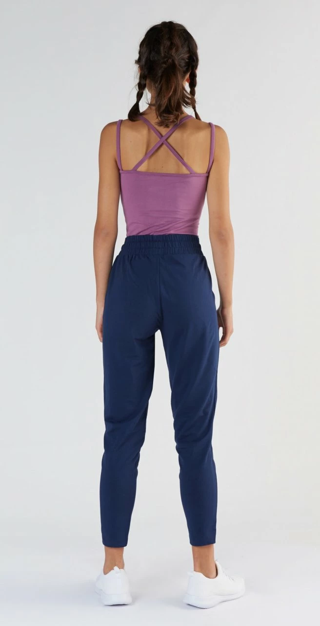 Active Spaghetti Top Aus Micromodal - Purple Nitro 8 Active Spaghetti Top Aus Micromodal - Purple Nitro – Bild 6