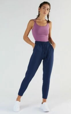 Active Spaghetti Top Aus Micromodal - Purple Nitro 13 Active Spaghetti Top Aus Micromodal - Purple Nitro -Grundstoff Verkaufsladen 1212 16 sportliches spaghettitraeger Top umweltschonender Modalfaser vegan fair online shop 1280x1280