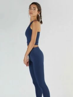 Active Crop Top Aus Bio-Baumwolle & Elastan - Navy -Grundstoff Verkaufsladen 1220 03 nachhaltiges Sport Top doppellagig koerpernah geschnitten hohe Grammatur angenehmes Tragegefuehl 1280x1280