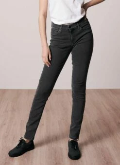 Light Jeans Aus Bio-Baumwolle - Grau 13 Light Jeans Aus Bio-Baumwolle - Grau -Grundstoff Verkaufsladen 889fn Mid Waist Jeans vegan nachhaltig zertifizierte Biobaumwolle Slim Fit oekofair 1280x1280