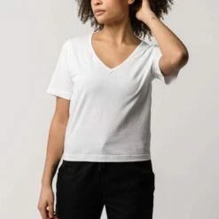 Mela Fairtrade V-Neck Shirt Lali Aus Bio-Baumwolle - Weiß -Grundstoff Verkaufsladen Bio Baumwoll Shirt Damen Lali V Neck white 1280x1280