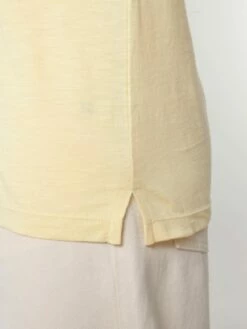 Slub T-Shirt Aus Bio-Baumwolle - Butter -Grundstoff Verkaufsladen Detail Seitenschlitze buttergelb W112 078 1280x1280