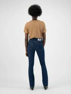 Flared Fit Jeans Hazen - Strong Blue -Grundstoff Verkaufsladen FlaredHazen strongb 03 faire 5 pocket jeans von mud model back 1280x1280