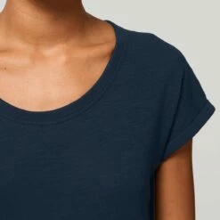Slub T-Shirt Aus Bio-Baumwolle - French Navy -Grundstoff Verkaufsladen GSTTW112 727 Bio Shirt ueberschnittene Schulter Rippbuendchen fair trade 1280x1280