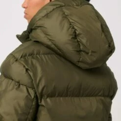 Oversized Unisex Puffer Jacket Aus Recyceltem Polyester - British Khaki -Grundstoff Verkaufsladen Kapuzenjacke wattiert Recycelmaterial U840 008 1280x1280