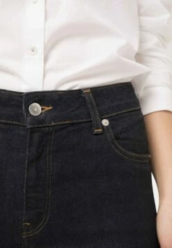 Regular Fit Jeans Swan - Strong Blue -Grundstoff Verkaufsladen MUD Swan Strong Blue Organic Hose Reissverschluss Knopf silber Guertelschlaufen biologisch oekologisch 1280x1280