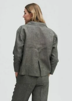 Hemdjacke Aus Leinen - Thyme -Grundstoff Verkaufsladen Rueckansicht grosse Kellerfalte 66641 955 1280x1280