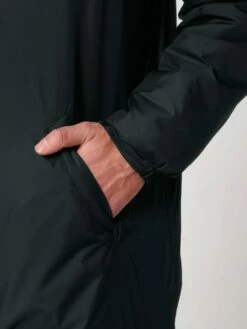 Unisex Padded Parka Aus Recyceltem Polyester - Black -Grundstoff Verkaufsladen Seitliche Paspeltasche halbelastische Buendchen U841 002 1280x1280