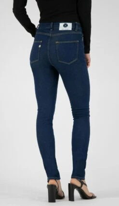 Skinny Fit Jeans Hazen - Strong Blue -Grundstoff Verkaufsladen Skinny Hazen strong blue oekofaire Damen Jeans 5 Pocket skinny fit back 1280x1280