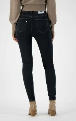 Skinny Fit Jeans Sky Rise - Stone Black -Grundstoff Verkaufsladen Sky Rise stone black Skinny fit Jeans Damen high waist umweltschonend nachhaltig bio recycelt vegan 1280x1280