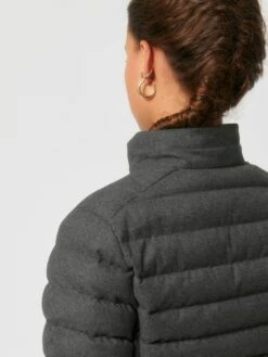 Steppjacke Aus Recyceltem Polyester - Deep Metal Heather Grey -Grundstoff Verkaufsladen Stehkragen Rueckansicht weiche Aussenseite W897 094 1280x1280