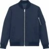 Unisex Bomber Jacke Aus Recyceltem Polyester - French Navy -Grundstoff Verkaufsladen U844 727 1 navyblaue Bomber Jacke aus reinem Recycelmaterial mit silberfarbenem Reissverschluss ressourcenschonend vegan 1280x1280