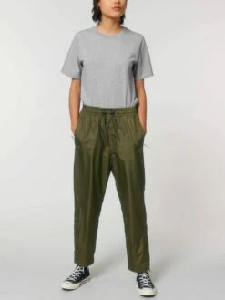 Unisex Multifunktionshose Aus Recyceltem Polyester - British Khaki 23 Unisex Multifunktionshose Aus Recyceltem Polyester - British Khaki -Grundstoff Verkaufsladen U847 008 11 hochwertig verarbeitete Funktions Hose aus strapazierf higer Leinwandbindung reines recyceltes Polyester 1280x1280