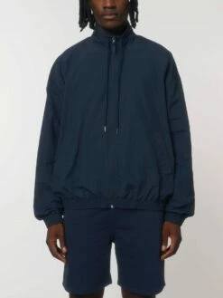 Leichte Unisex Jacke Aus Recyceltem Nylon - French Navy -Grundstoff Verkaufsladen U849 727 4 Unisex Jacke aus ressourcenschonendem recyceltem Nylon fair Fashion 1280x1280