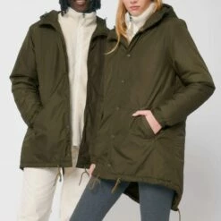 Unisex Padded Parka Aus Recyceltem Polyester - British Khaki -Grundstoff Verkaufsladen Unisex Parka fuer kalte Herbsttage U841 008 1280x1280
