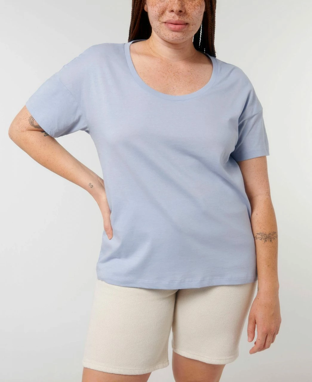 Weites T-Shirt Aus Bio-Baumwolle - Serene Blue 8 Weites T-Shirt Aus Bio-Baumwolle - Serene Blue – Bild 6