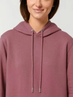 Sweatshirt-Kleid Mit Kapuze Aus Bio-Baumwolle - Hibiscus Rose 16 Sweatshirt-Kleid Mit Kapuze Aus Bio-Baumwolle - Hibiscus Rose -Grundstoff Verkaufsladen W143 062 hochwertiges Pulloverkleid mit Kapuze mit Tunnelzug und gleichfarbiger Kordel Metalloesen vegan 1280x1280