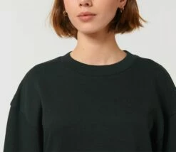 Sweatshirt-Kleid Aus Bio-Baumwolle - Black -Grundstoff Verkaufsladen W161 002 weit geschnittenes oeko sweat kleid rundhalsausschnitt model detail 1280x1280