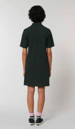 Piqué-Polokleid Aus Bio-Baumwolle - Black -Grundstoff Verkaufsladen W162 002 hochwertiges Pique Polokleid aus zertifizierter Bio Baumwolle fair produziert vegan schwarz Rueckansicht 1280x1280