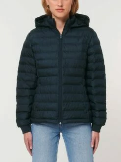 Steppjacke Aus Recyceltem Polyester - French Navy -Grundstoff Verkaufsladen W839 727 3 dunkelblaue wattierte Steppjacke aus recyceltem Polyester ressourcenschonend und hochwertig verarbeitet 1280x1280