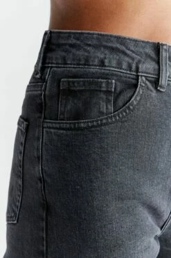 Mom Fit Jeans Aus Bio-Baumwolle - Carbon Gray -Grundstoff Verkaufsladen WN1010 145 ecofair jeans mom fit cleanes design keine nieten detail 1280x1280