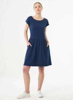 Kurzarm-Kleid Aus Bio-Baumwolle - Navy -Grundstoff Verkaufsladen WOR casual009 navy Kurzarm Kleid Bio Baumwolle nachhaltig fair umgeschlagene Aermel knielang dunkelblau oekologisch 1280x1280