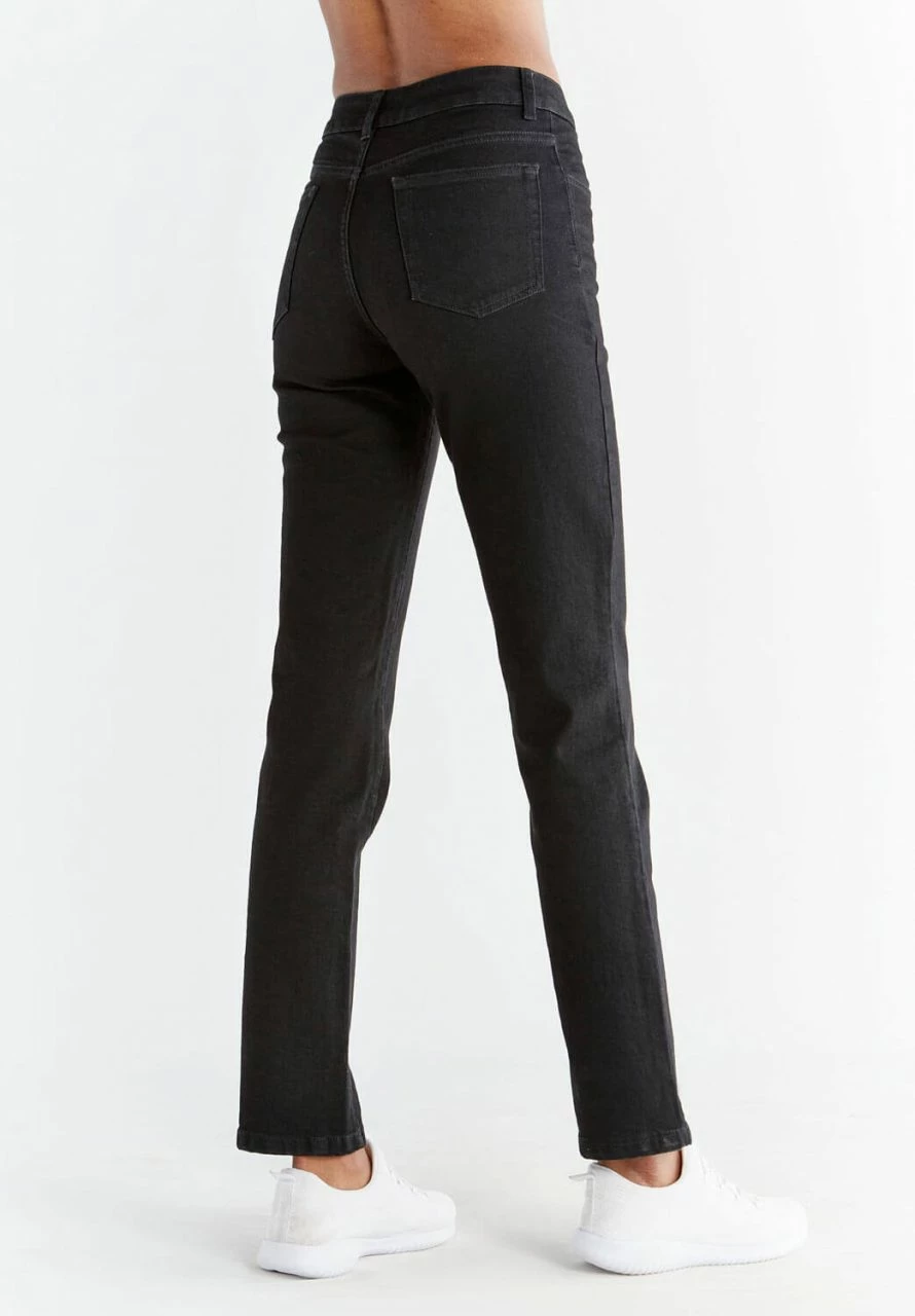Straight Fit Jeans Aus Bio-Baumwolle - Coal Black 5 Straight Fit Jeans Aus Bio-Baumwolle - Coal Black – Bild 3