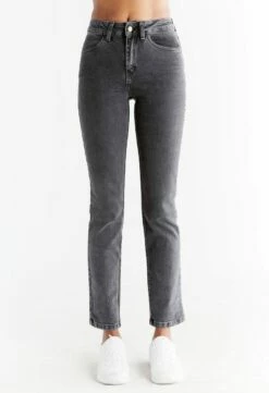 Straight Fit Jeans Aus Bio-Baumwolle - Carbon Gray