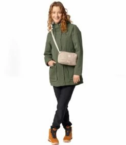 VAUDE Damen Winterparka Manukau Parka II - Cedar Wood -Grundstoff Verkaufsladen alltagstaugliche winterjacke nachhaltig hergestellt klimaneutral kompensiert 42063 673 1280x1280
