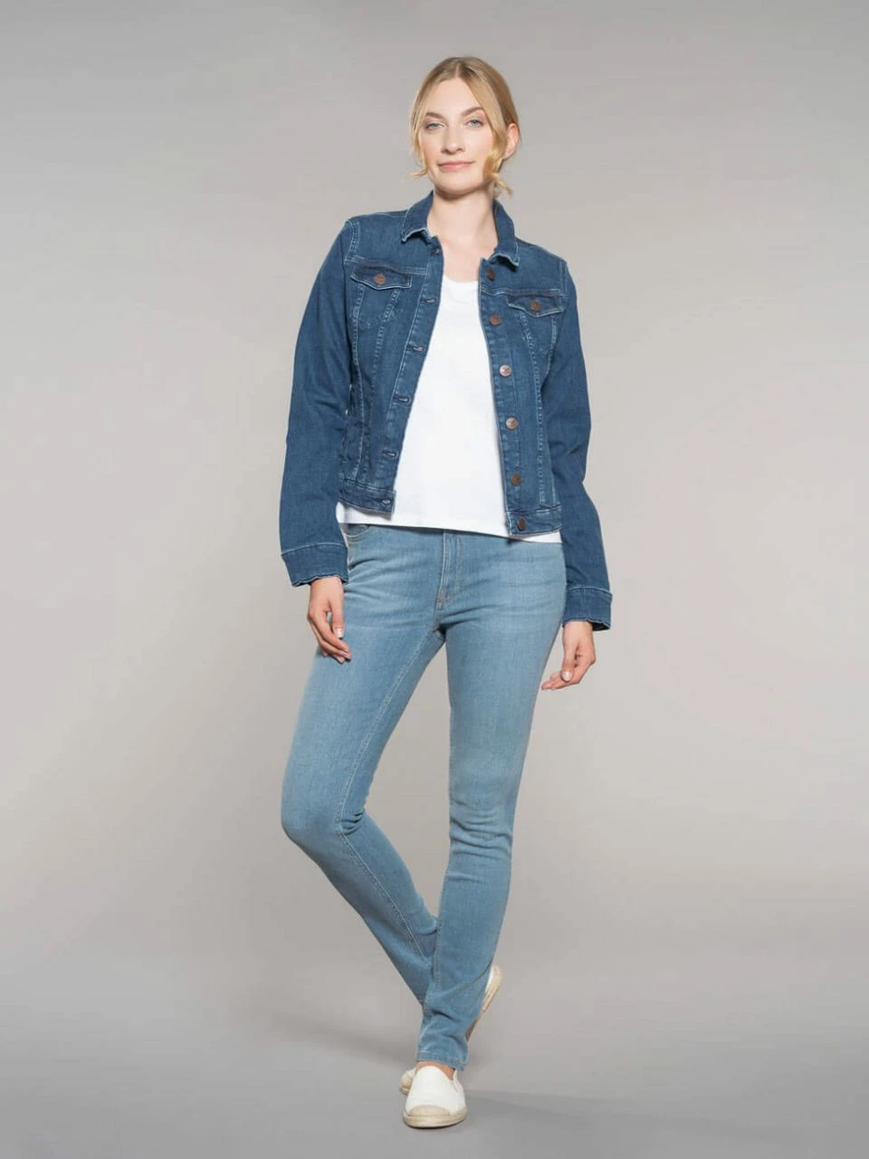 Sva:la - Jeansjacke Aus Bio-Baumwolle - Fashion Blue 5 Sva:la - Jeansjacke Aus Bio-Baumwolle - Fashion Blue – Bild 3