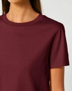 Iconic T-Shirt Aus Bio-Baumwolle - Burgundy -Grundstoff Verkaufsladen damen t shirt burgundy weinrot normale passform nachhaltige basic mode online kaufen grundstoff muser W172 244 1280x1280 1