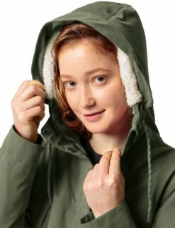 VAUDE Damen Winterparka Manukau Parka II - Cedar Wood -Grundstoff Verkaufsladen detailansicht damen winterjacke gefuetterte kapuze fellimitatl 42063 673 1280x1280
