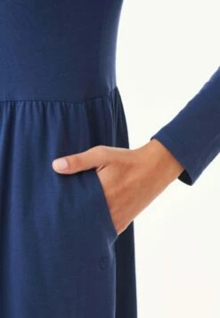 Langarm-Kleid Aus Bio-Baumwolle - Navy -Grundstoff Verkaufsladen detailansicht langarmkleid mit seitentaschen casual 008 navy 1280x1280