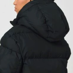 Oversized Unisex Puffer Jacket Aus Recyceltem Polyester - Black -Grundstoff Verkaufsladen dicke Kapuze verstellbar mit Gummizug U840 002 1280x1280