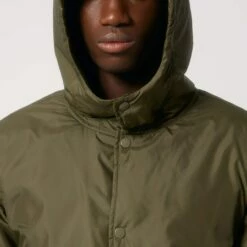 Unisex Padded Parka Aus Recyceltem Polyester - British Khaki -Grundstoff Verkaufsladen durchgehende Knopfleiste ohne Reissverschluss U841 008 1280x1280