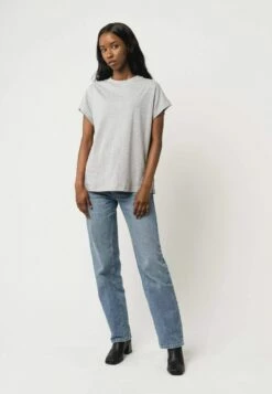 Fairtrade T-Shirt Madhu Aus Bio-Baumwolle - Grau-melange 13 Fairtrade T-Shirt Madhu Aus Bio-Baumwolle - Grau-melange -Grundstoff Verkaufsladen fairtrade basic mode melawear bio baumwolle Madhu grey 1280x1280