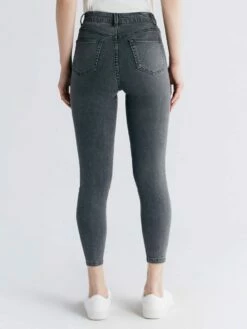 Skinny Fit Cropped Jeans Aus Bio-Baumwolle & Modal - Iron Gray 12 Skinny Fit Cropped Jeans Aus Bio-Baumwolle & Modal - Iron Gray -Grundstoff Verkaufsladen graue damen jeans skinny WS1015 163 1280x1280
