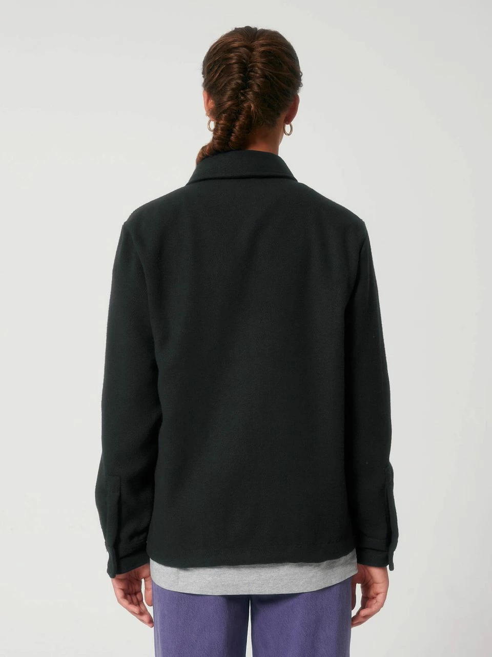 Unisex Twill Overshirt Aus Recyceltem Polyester - Black 7 Unisex Twill Overshirt Aus Recyceltem Polyester - Black – Bild 5