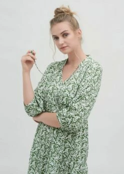 Kleid Aus Ecovero Viskose - Leafs -Grundstoff Verkaufsladen loose fit Kleid nachhaltig 68528 395 1280x1280