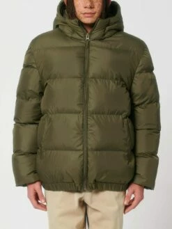 Oversized Unisex Puffer Jacket Aus Recyceltem Polyester - British Khaki -Grundstoff Verkaufsladen nachhaltig fair produziert U840 008 1280x1280