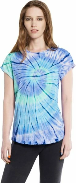Organic Rolled Sleeve T-Shirt - Tie Dye Blue/green -Grundstoff Verkaufsladen nachhaltiges damen shirt batik blau gruen EP16 TDBG model 1280x1280