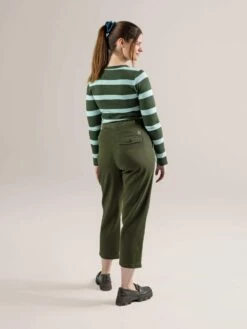 Hose Aus Bio-Baumwolle - Dark Olive -Grundstoff Verkaufsladen rueckansicht damen hose naturmode biobaumwolle 63592 792 1280x1280