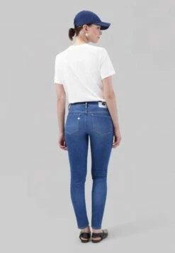 Skinny Fit Jeans Skyler - Pure Blue -Grundstoff Verkaufsladen rueckansicht damen jeans nachhaltiges material skyler pureblue 1280x1280